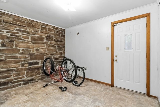 1724 N Greenvalley Avenue, Fayetteville, AR 72703