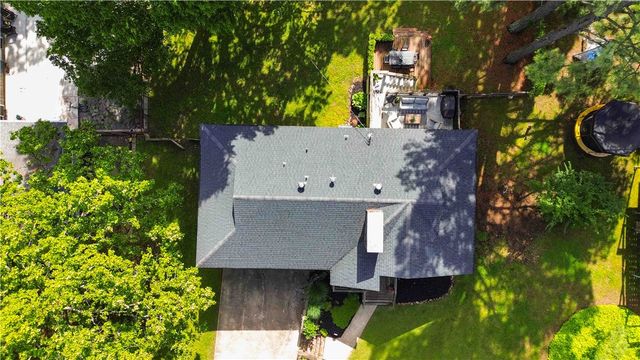 1724 N Greenvalley Avenue, Fayetteville, AR 72703