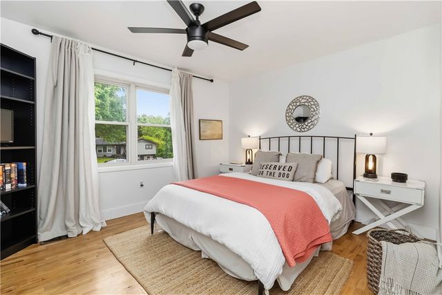 1724 N Greenvalley Avenue, Fayetteville, AR 72703