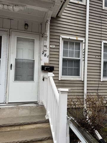 281 E Merrimack St 1, Lowell, MA 01852