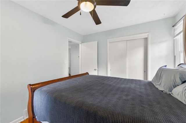 110 N ridge Avenue, Liberty, MO 64068