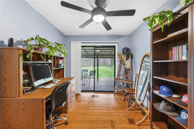 110 N ridge Avenue, Liberty, MO 64068