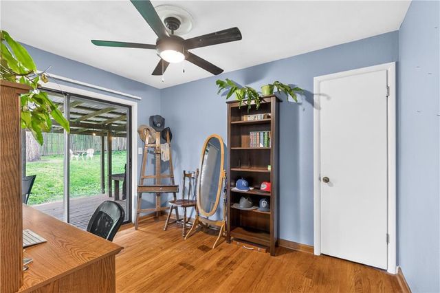 110 N ridge Avenue, Liberty, MO 64068