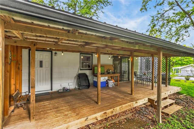 110 N ridge Avenue, Liberty, MO 64068