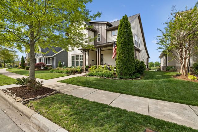 2868 Americus Dr, Thompsons Station, TN 37179