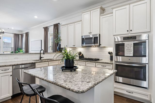 2868 Americus Dr, Thompsons Station, TN 37179