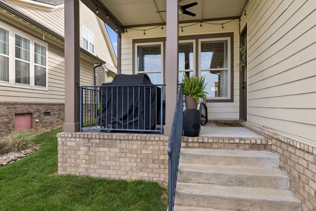 2868 Americus Dr, Thompsons Station, TN 37179