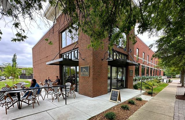 2868 Americus Dr, Thompsons Station, TN 37179