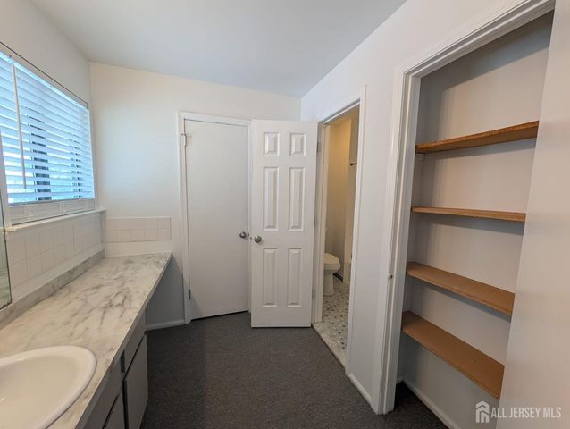 44 Davids Court, South Brunswick, NJ 08810