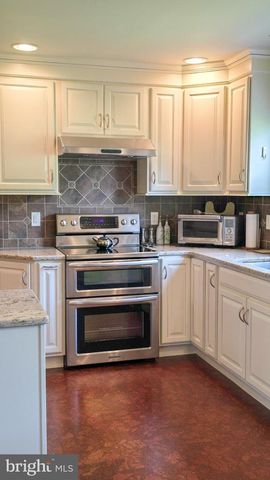71 COVINGTON DR, Shrewsbury, PA 17361