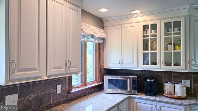 71 COVINGTON DR, Shrewsbury, PA 17361