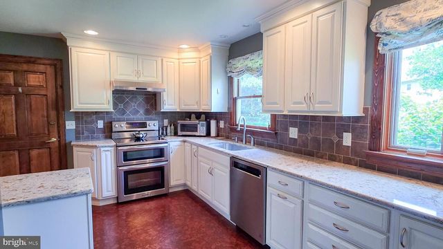 71 COVINGTON DR, Shrewsbury, PA 17361