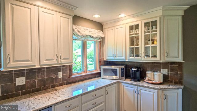 71 COVINGTON DR, Shrewsbury, PA 17361