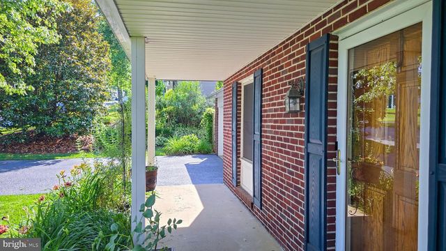 71 COVINGTON DR, Shrewsbury, PA 17361