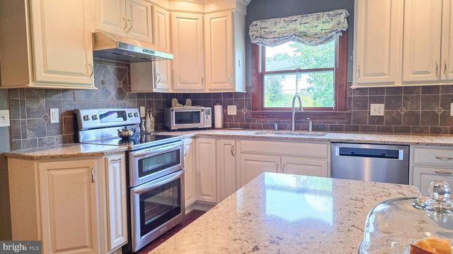 71 COVINGTON DR, Shrewsbury, PA 17361
