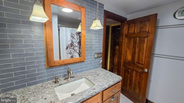 71 COVINGTON DR, Shrewsbury, PA 17361