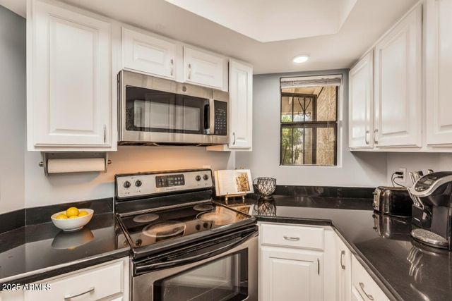 7755 E THOMAS Road 19, Scottsdale, AZ 85251