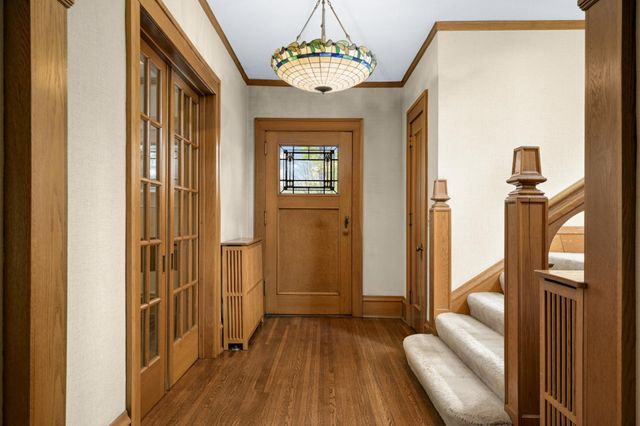 2418 W 22nd Street, Minneapolis, MN 55405