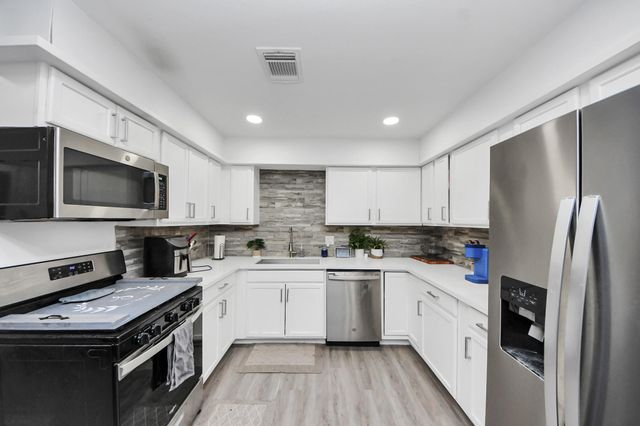 3330 Dulcrest Street, Houston, TX 77051