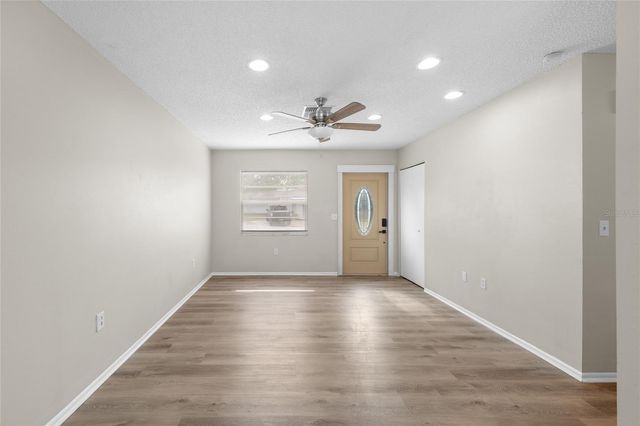1221 E COURT STREET, Tarpon Springs, FL 34689