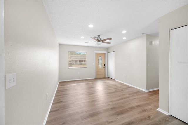 1221 E COURT STREET, Tarpon Springs, FL 34689