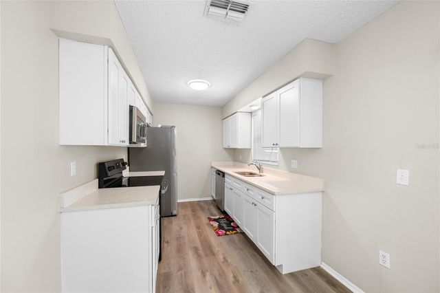 1221 E COURT STREET, Tarpon Springs, FL 34689