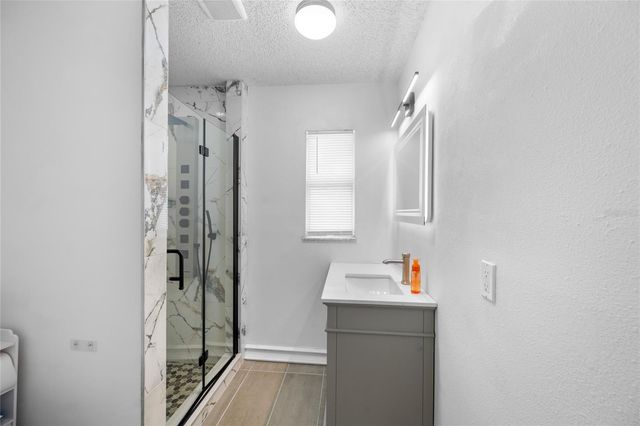 1221 E COURT STREET, Tarpon Springs, FL 34689