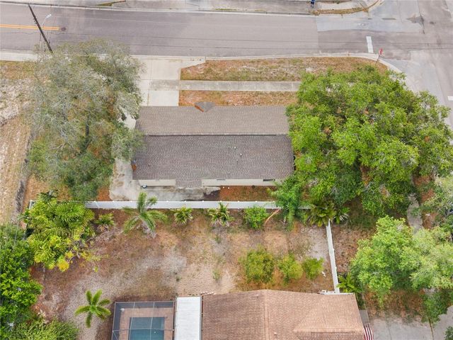 1221 E COURT STREET, Tarpon Springs, FL 34689