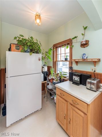 5601 Delora Avenue, Cleveland, OH 44144