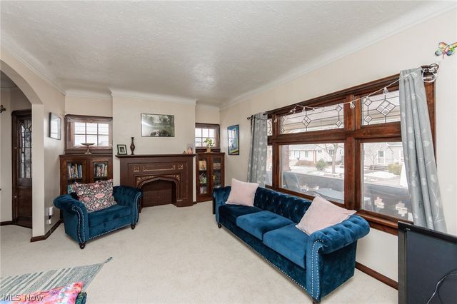 5601 Delora Avenue, Cleveland, OH 44144