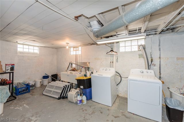 5601 Delora Avenue, Cleveland, OH 44144