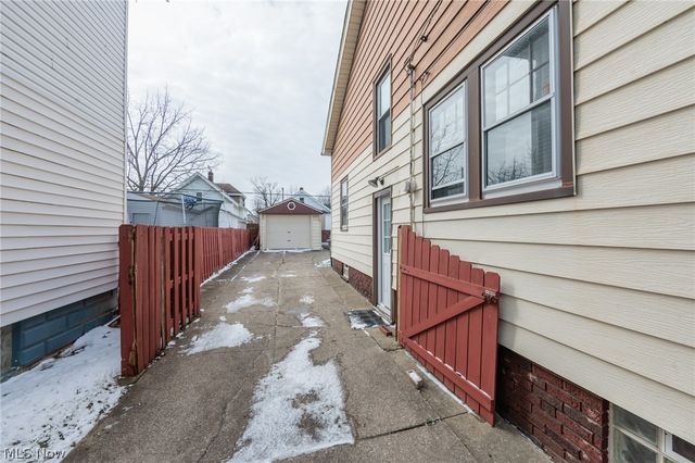 5601 Delora Avenue, Cleveland, OH 44144