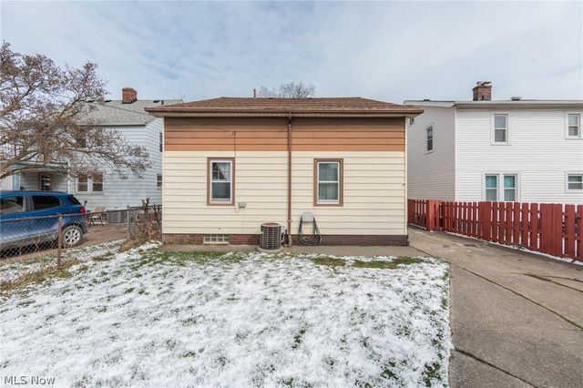 5601 Delora Avenue, Cleveland, OH 44144