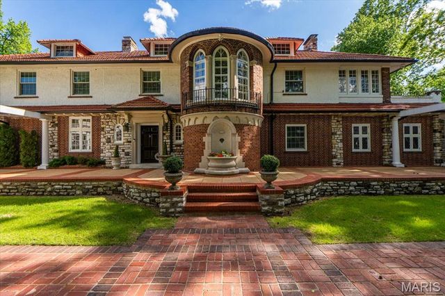 1601 S Warson Road, Ladue, MO 63124