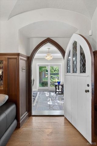 1601 S Warson Road, Ladue, MO 63124