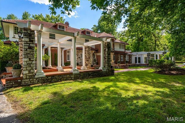 1601 S Warson Road, Ladue, MO 63124