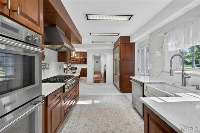 1601 S Warson Road, Ladue, MO 63124