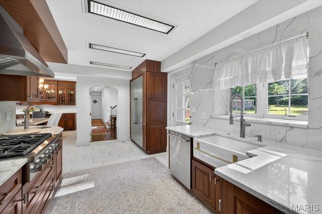 1601 S Warson Road, Ladue, MO 63124