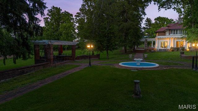 1601 S Warson Road, Ladue, MO 63124