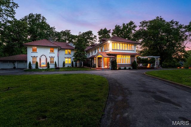 1601 S Warson Road, Ladue, MO 63124