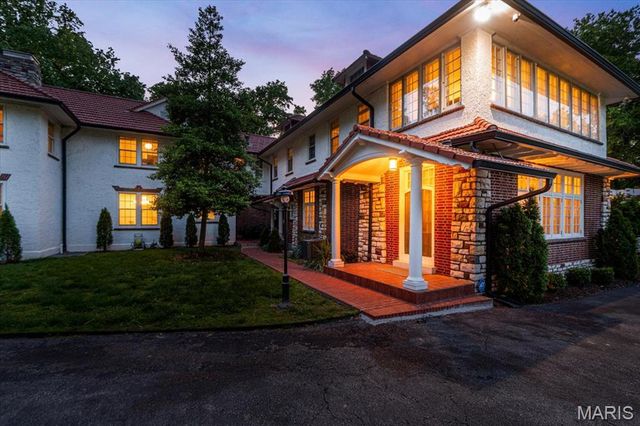 1601 S Warson Road, Ladue, MO 63124