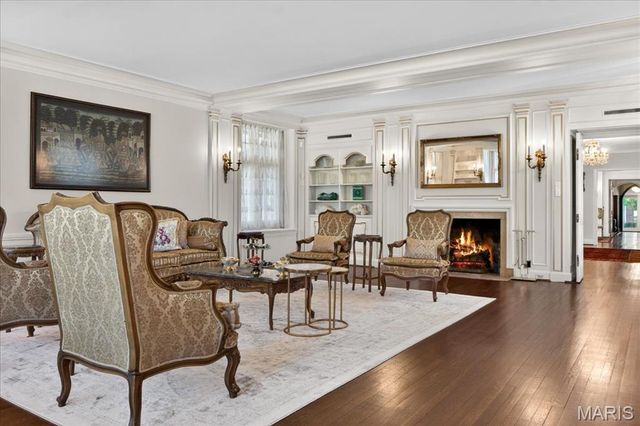 1601 S Warson Road, Ladue, MO 63124