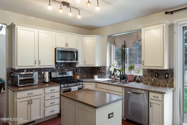 3220 Green River Drive, Reno, NV 89503