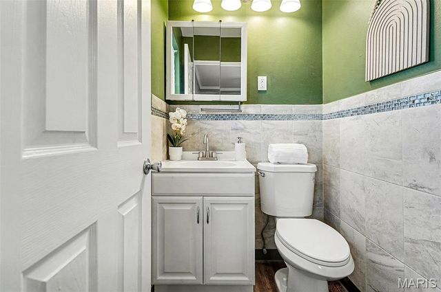 725 Riderwood Drive, Hazelwood, MO 63042