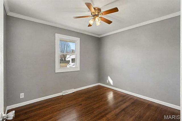 725 Riderwood Drive, Hazelwood, MO 63042