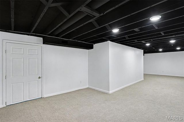 725 Riderwood Drive, Hazelwood, MO 63042