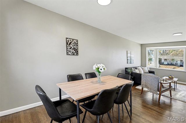 725 Riderwood Drive, Hazelwood, MO 63042