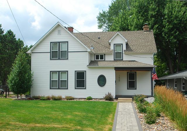 1426 5th Street S, Stillwater, MN 55082