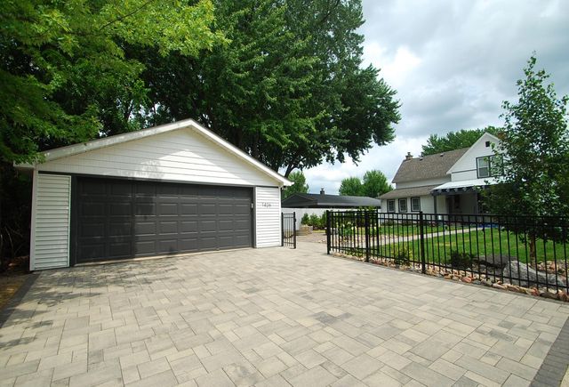 1426 5th Street S, Stillwater, MN 55082