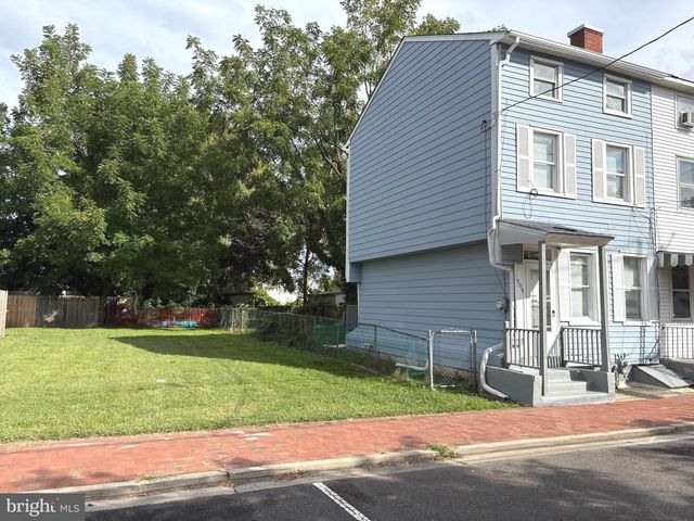 505 LAWRENCE ST, Burlington, NJ 08016